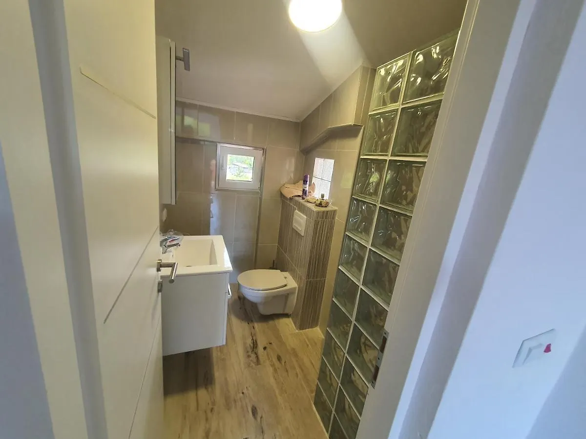 Apartament VILA Nejra1 za Bazenom Pula