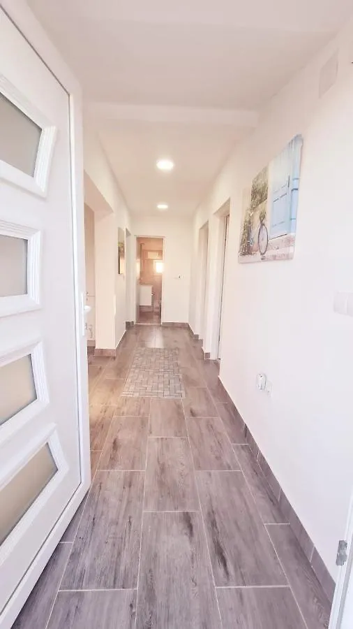 Apartament VILA Nejra1 za Bazenom Pula