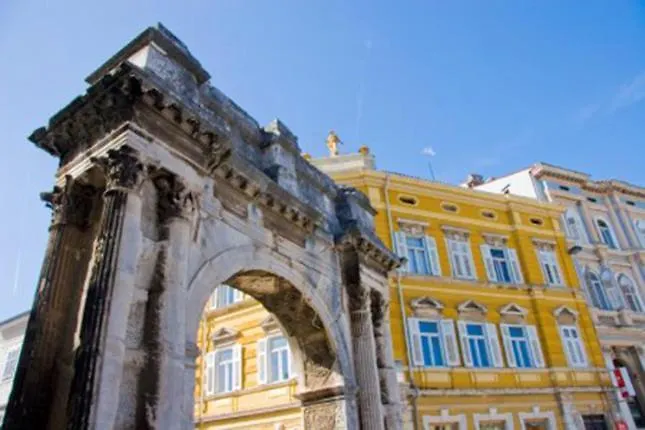 Vila Nejra1 Sa Bazenom Apartment Pula