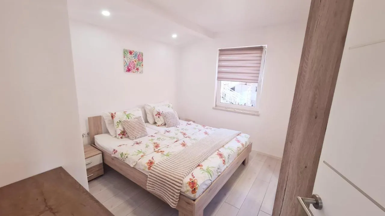 Vila Nejra1 Sa Bazenom Apartment Pula