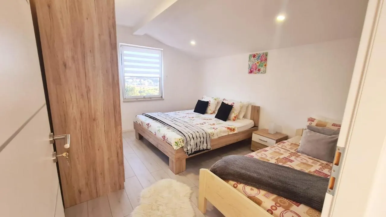 Vila Nejra1 Sa Bazenom Apartment Pula Croatia