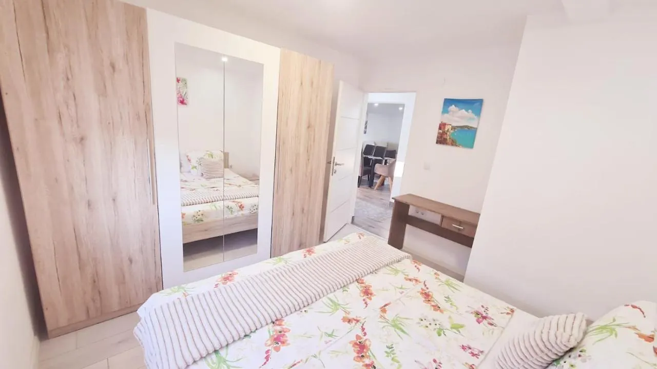 Vila Nejra1 Sa Bazenom Apartment Pula 0*,  Croatia