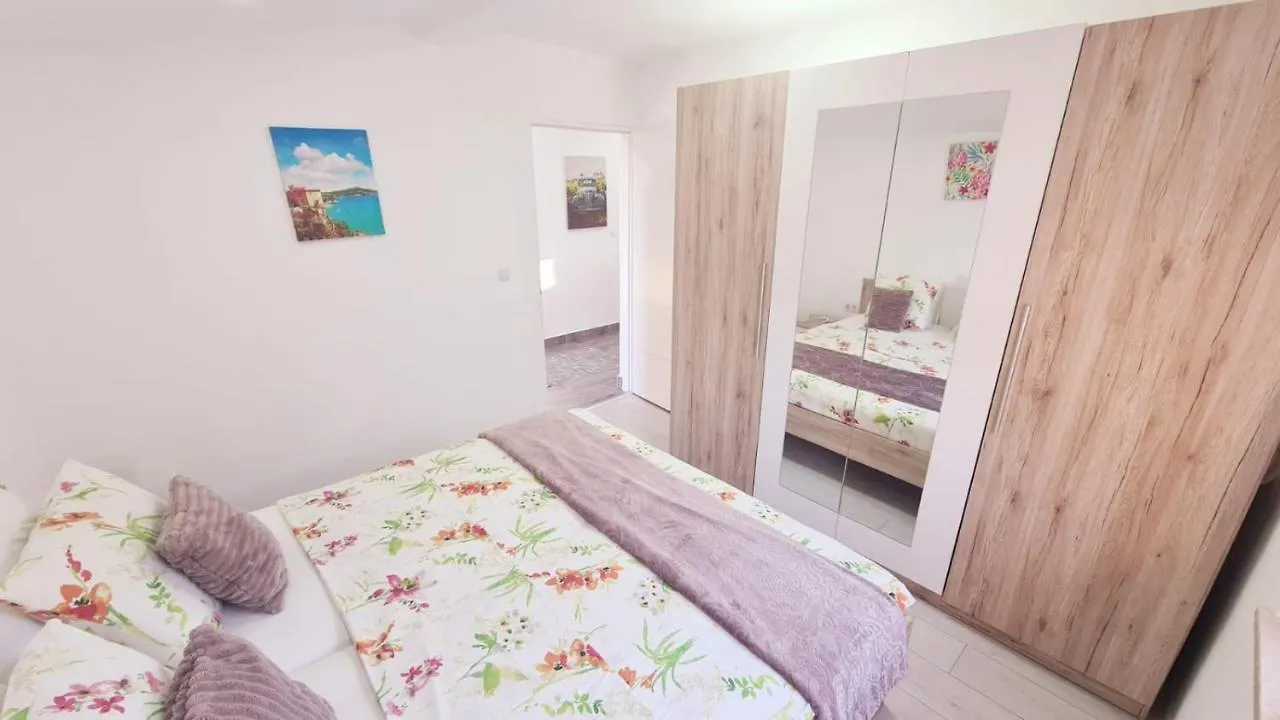 Vila Nejra1 Sa Bazenom Apartment Pula Croatia