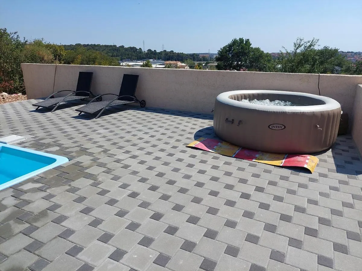 Vila Nejra1 Sa Bazenom Apartment Pula