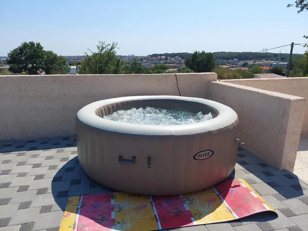Vila Nejra1 Sa Bazenom Apartment Pula